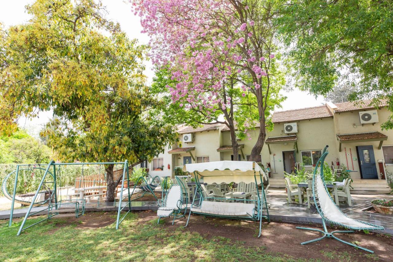 Nuriel Fruit & Guest House Sheʼar Yashuv Dış mekan fotoğraf