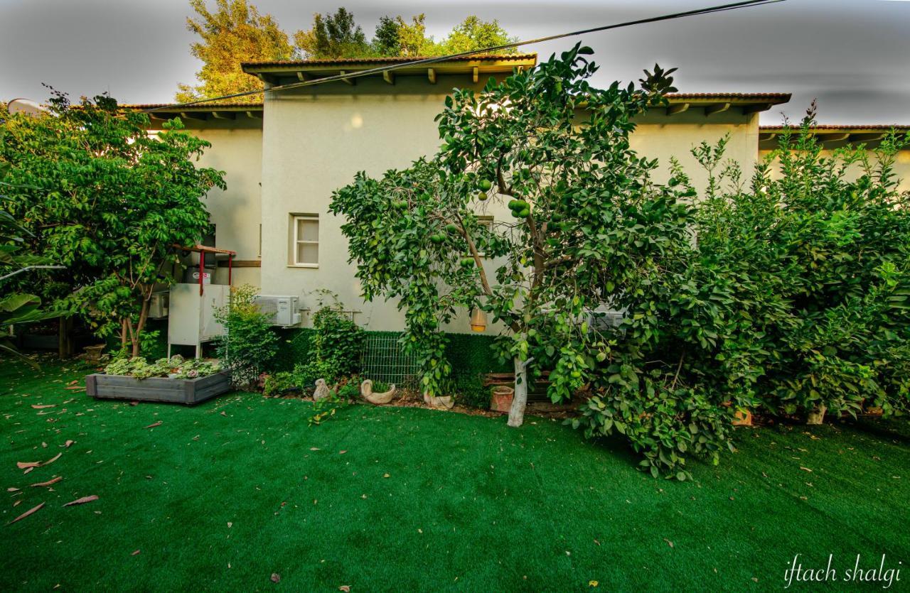 Nuriel Fruit & Guest House Sheʼar Yashuv Dış mekan fotoğraf